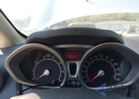 2013 Ford Fiesta Se z USA, uszkodzony, nr VIN 3FADP4BJ4DM224441